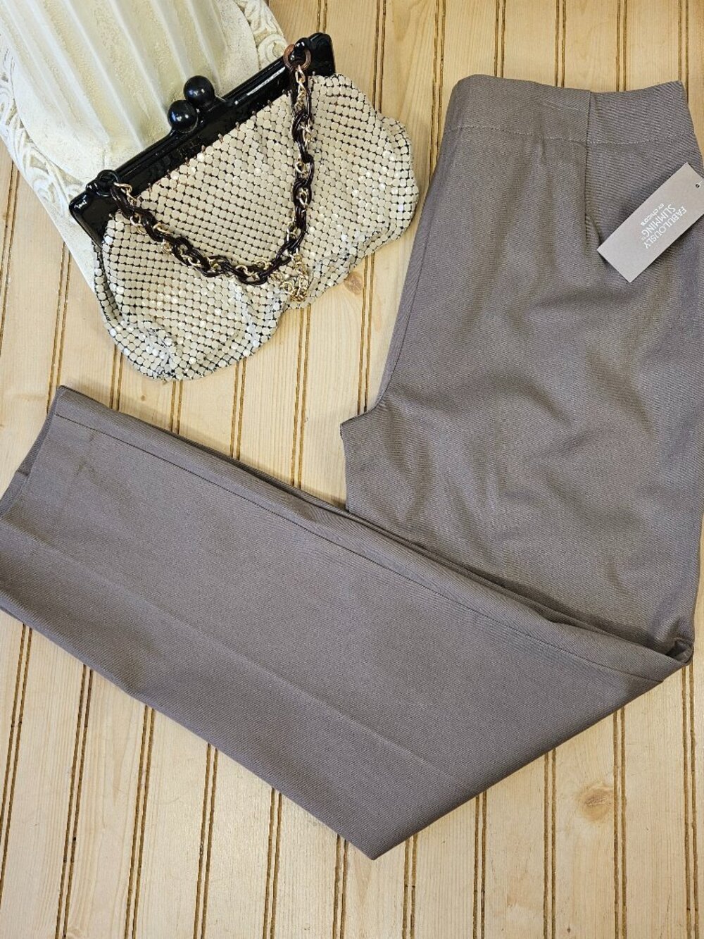 NWT Chico's Size 00 (XS/2) Short Taupe Fabulously Slimming Katy Pants Stretch